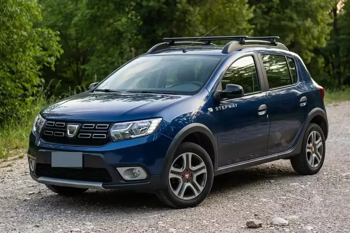 Usata Dacia Sandero 90 CV (66 kW) 2019 Bluazzurro Berlina