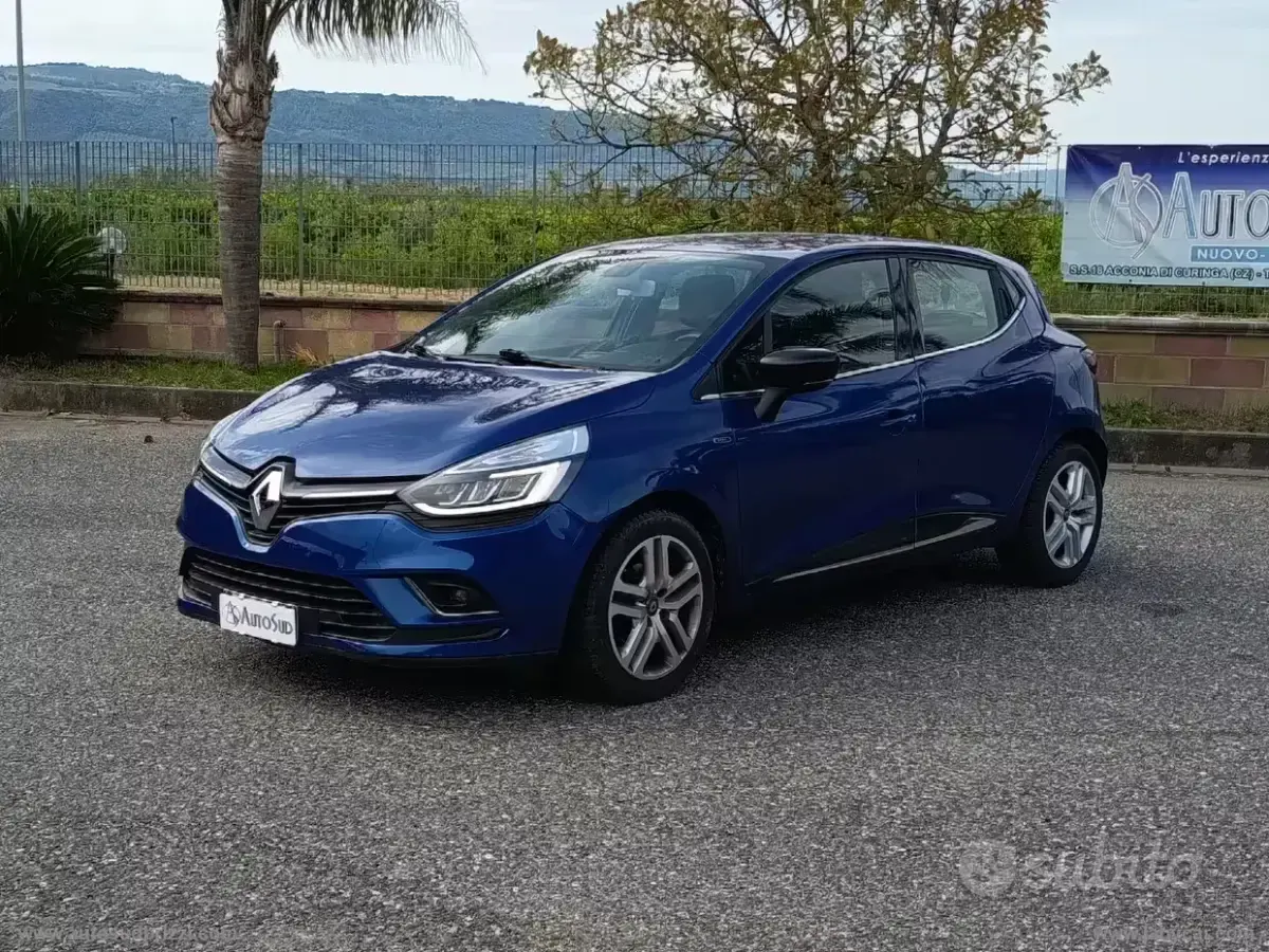 Second-hand Renault Clio IV 90 CP (66 kW) 2018 Albastru Berlinǎ