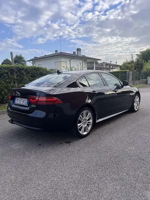 Occasion Jaguar XE R-Sport 179 ch (131 kW) 2017 Berline