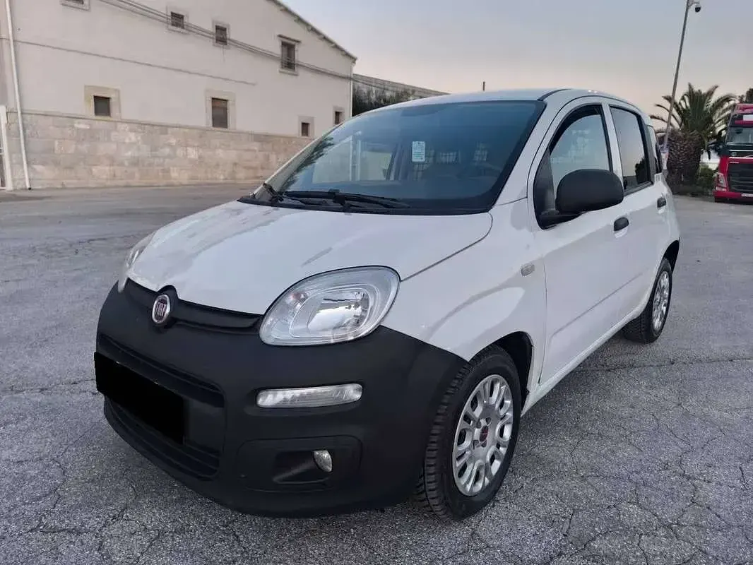 Usata Fiat Panda Dynamic 69 CV (50 kW) 2005 Bianco Utilitaria