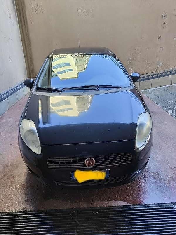 Usata Fiat Grande Punto Active 77 CV (56 kW) 2008 Blu Utilitaria