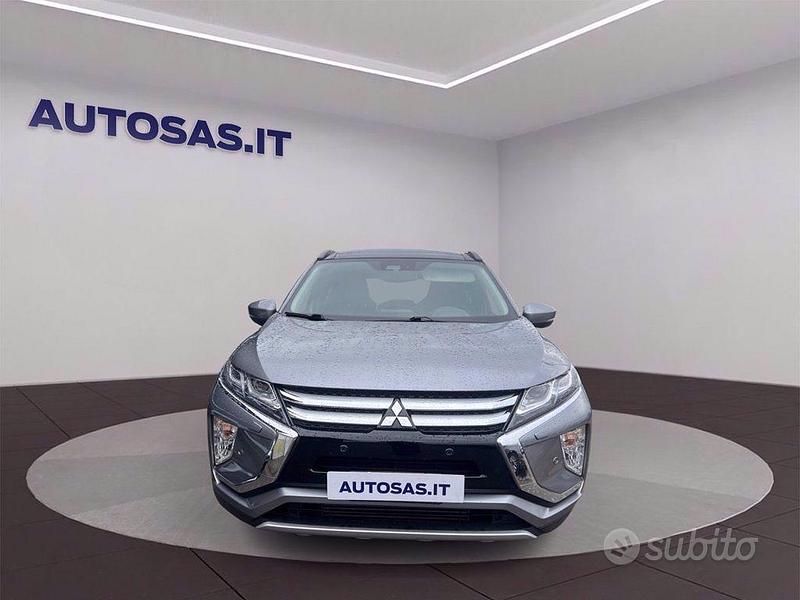 Grigio metallizzato Usata 2018 Mitsubishi Eclipse Cross SUV | 13.690 € (Ottimo prezzo) - Immagine 1/4