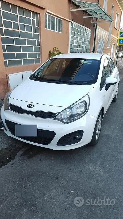 Usata Kia Rio 85 CV (62 kW) 2014 Bianco Berlina