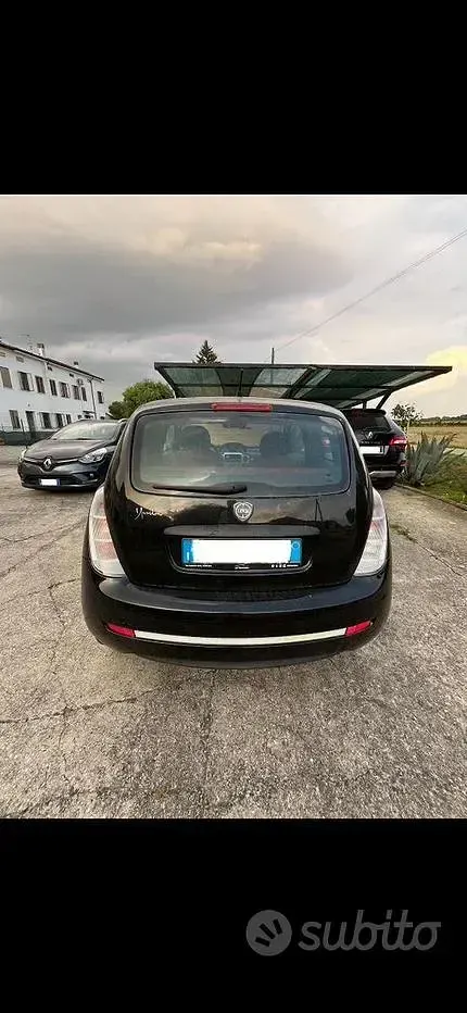 Usata Lancia Ypsilon 60 CV (44 kW) 2008 Nero Utilitaria
