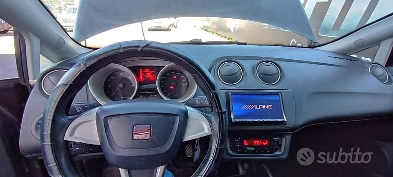 Usata Seat Ibiza 105 CV (77 kW) 2011 Nero Coupé