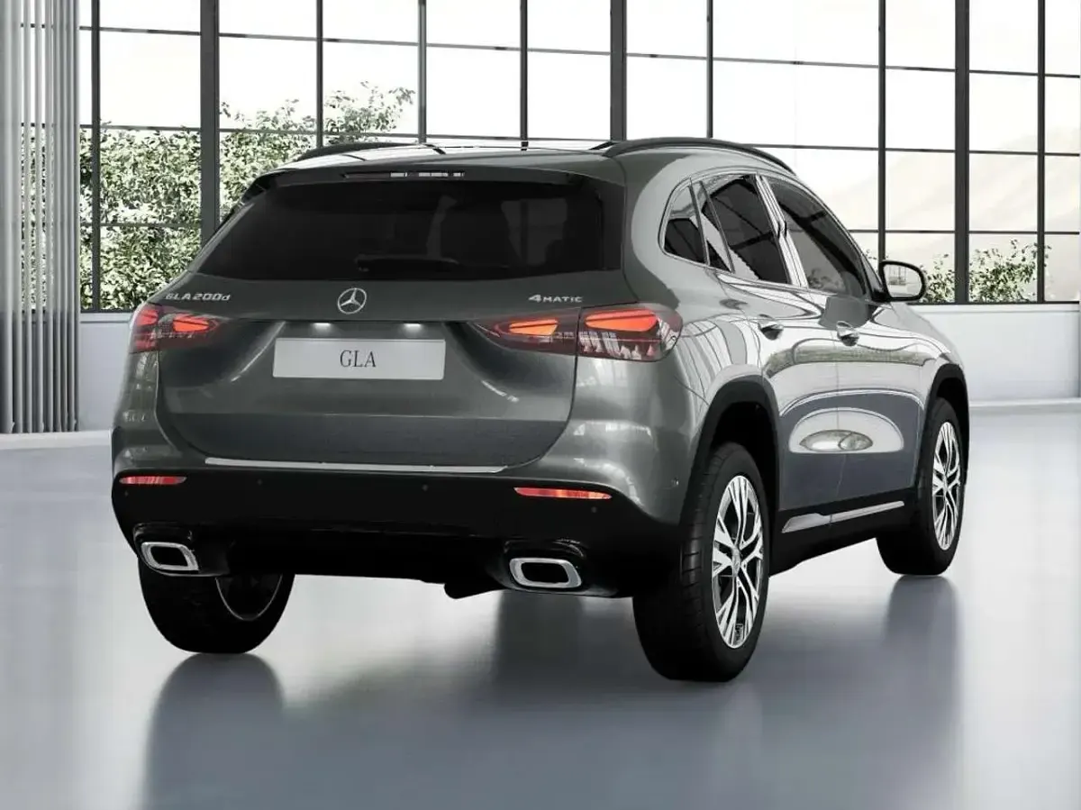 Nuova Mercedes GLA200 Advanced Plus 150 CV (110 kW) 2025 Grigio montagna SUV