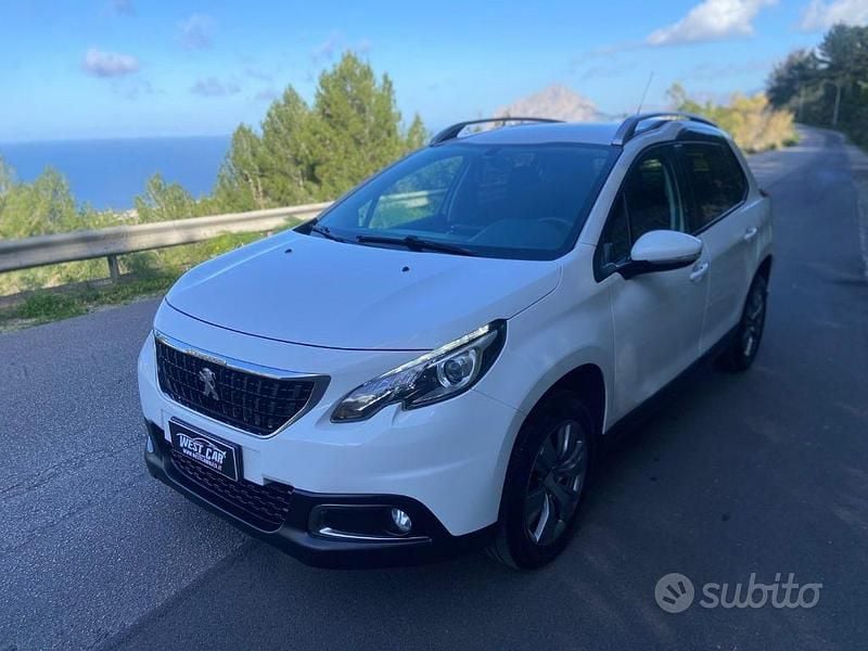 Usata Peugeot 2008 Allure 99 CV (72 kW) 2018 Bianco SUV