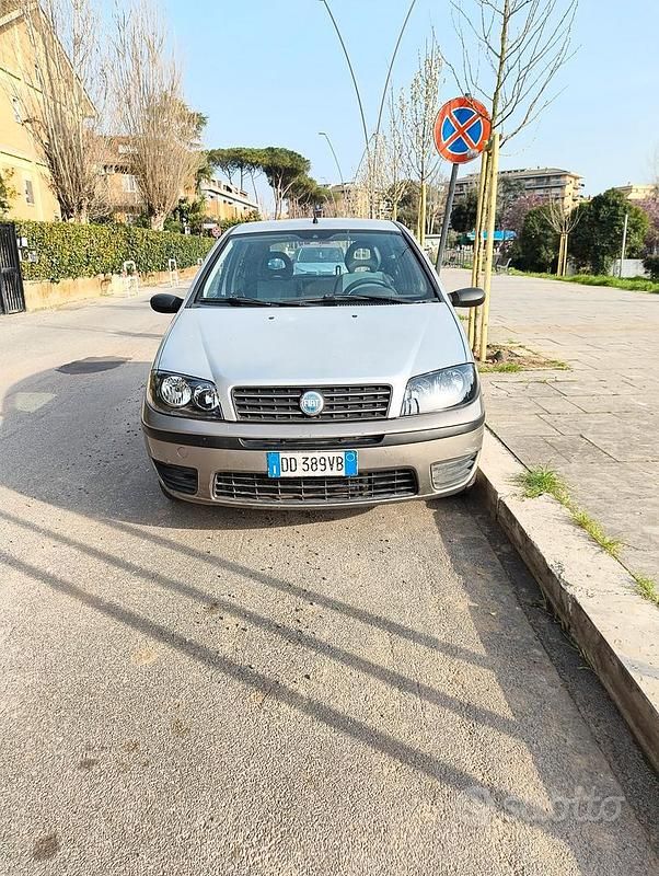 Usata Fiat Punto 2005 Utilitaria