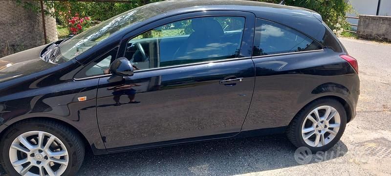 Usata Opel Corsa 75 CV (55 kW) 2008 Nero Utilitaria