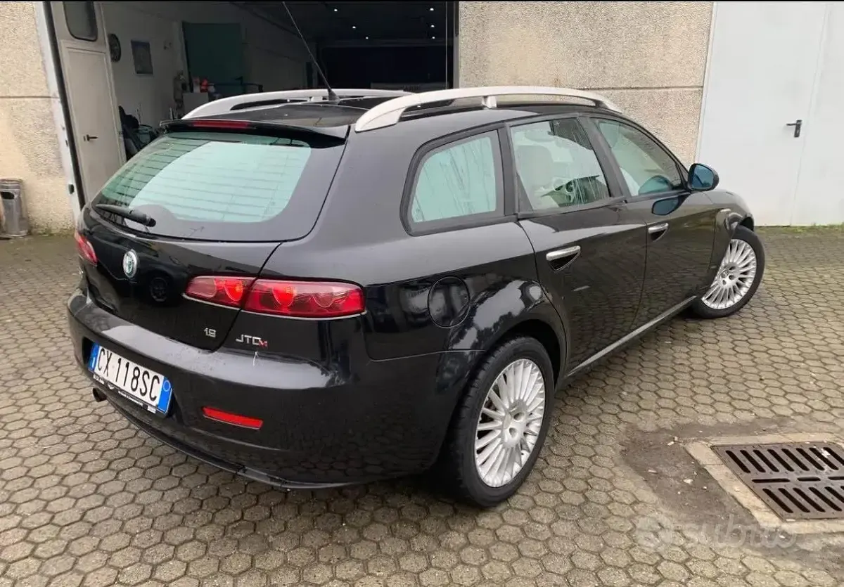Usata Alfa Romeo 159 Progression 150 CV (110 kW) 2006 Nero Station wagon