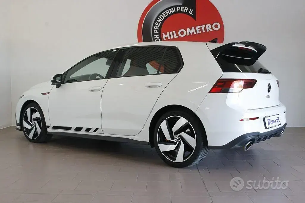 Usata VW Golf VIII GTI 300 CV (220 kW) 2022 Bianco Berlina