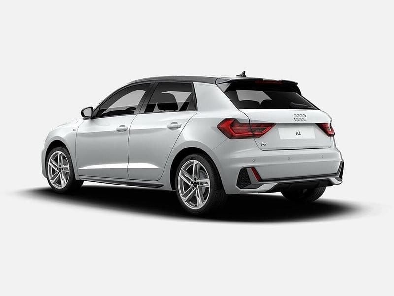 Nuova Audi A1 S-Line 116 CV (85 kW) 2026 Argento cavo metallizzato nero mito meta SUV