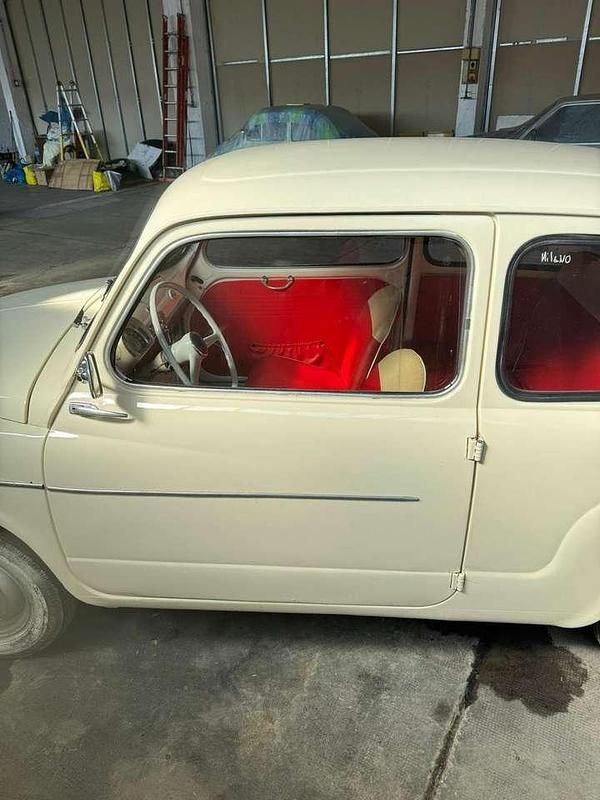 Usata Fiat 600 1959 Beige Utilitaria