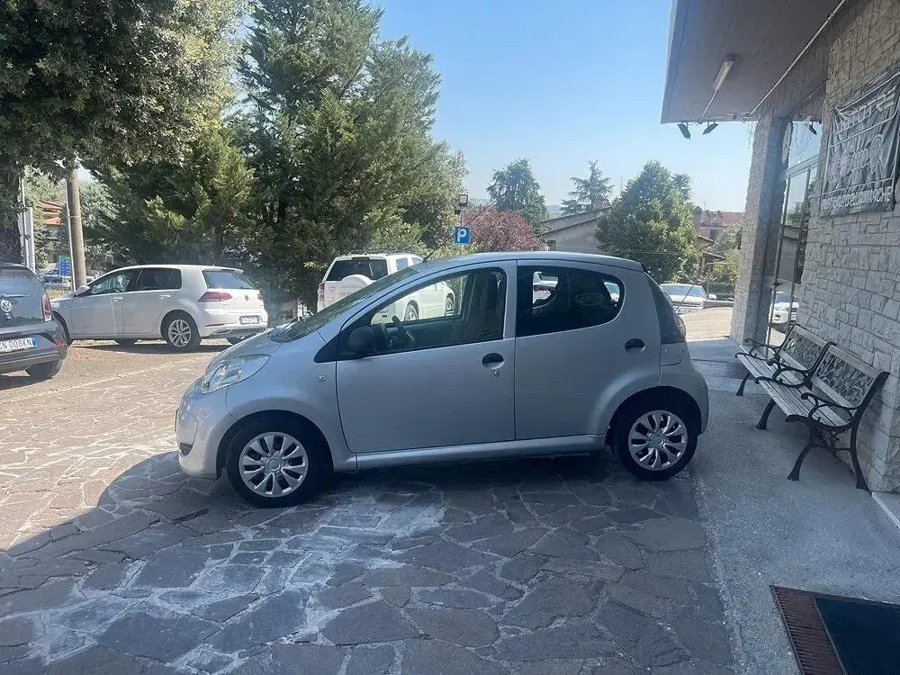 Usata Citroën C1 68 CV (50 kW) 2011 Argento Utilitaria