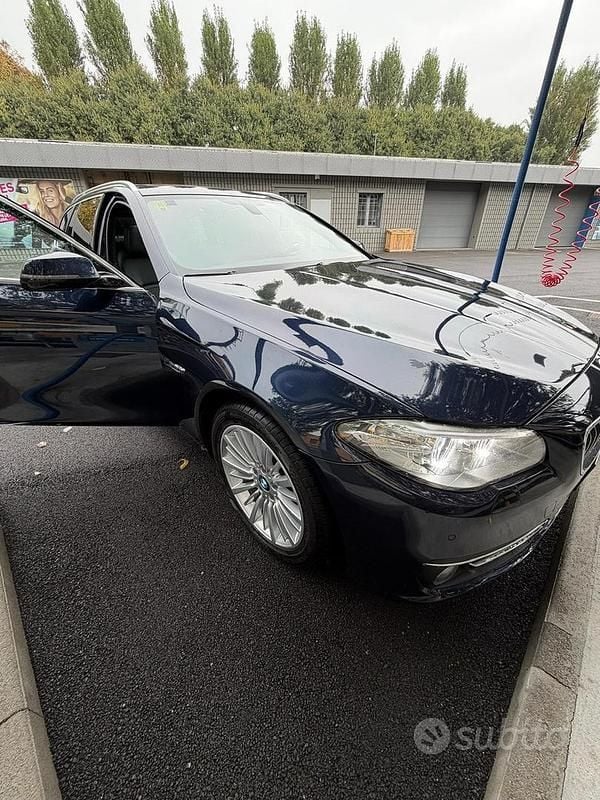 Usata BMW 535 Luxury Line 313 CV (230 kW) 2015 Blu Station wagon
