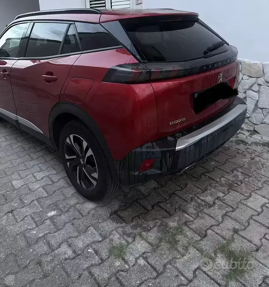 Usata Peugeot 2008 Allure 131 CV (96 kW) 2020 SUV