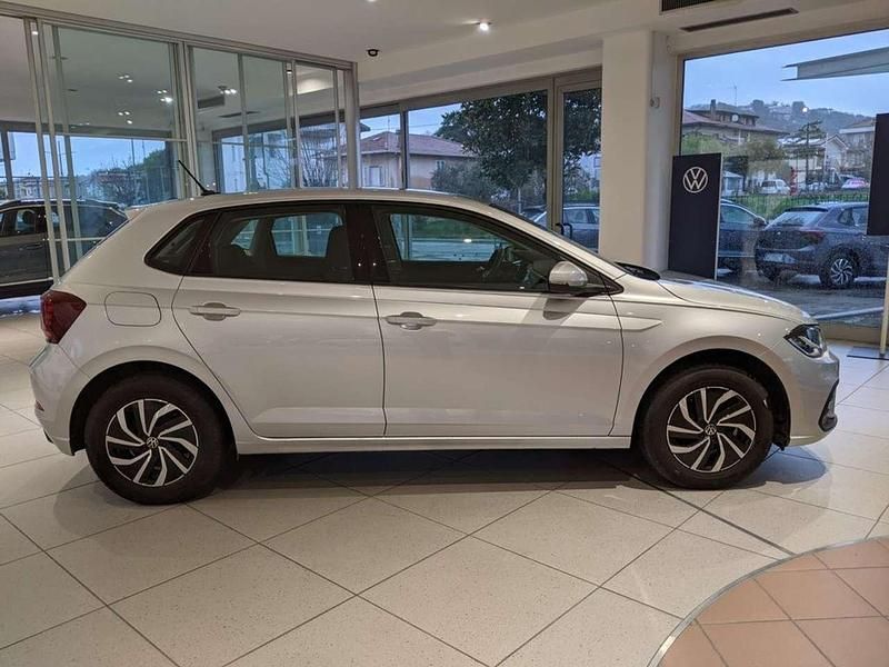 Usata VW Polo Life 95 CV (69 kW) 2025 Argento Utilitaria
