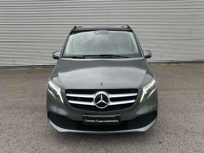Usata Mercedes V250 190 CV (139 kW) 2021 Grigio metallizzato Monovolume