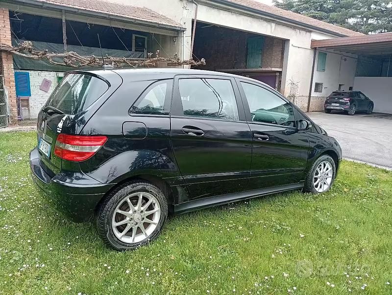 Usata Mercedes B150 95 CV (69 kW) 2008 Nero Monovolume