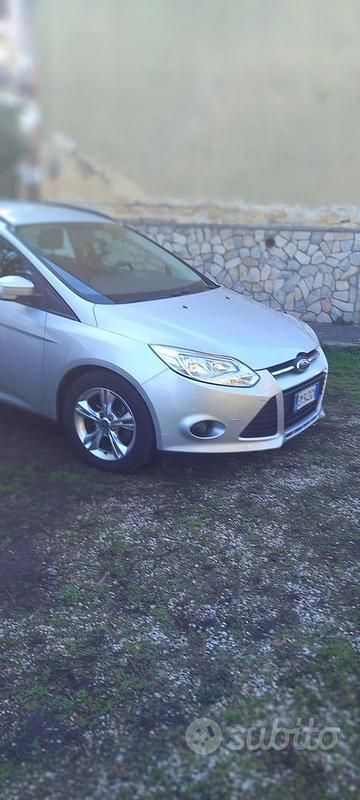 Usata Ford Focus 90 CV (66 kW) 2012 Grigio Station wagon