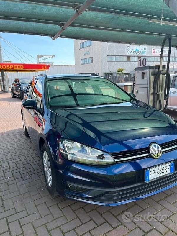 Blu/azzurro Usata 2018 VW Golf VII Highline Station wagon | 9500 € (Ottimo prezzo) - Immagine 1/4