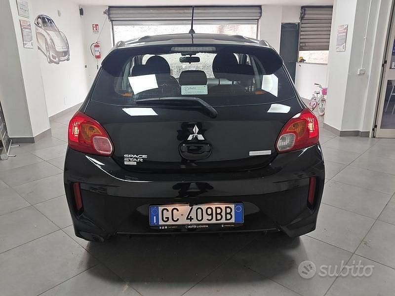 Usata Mitsubishi Space Star Edition 71 CV (52 kW) 2020 Nero Utilitaria