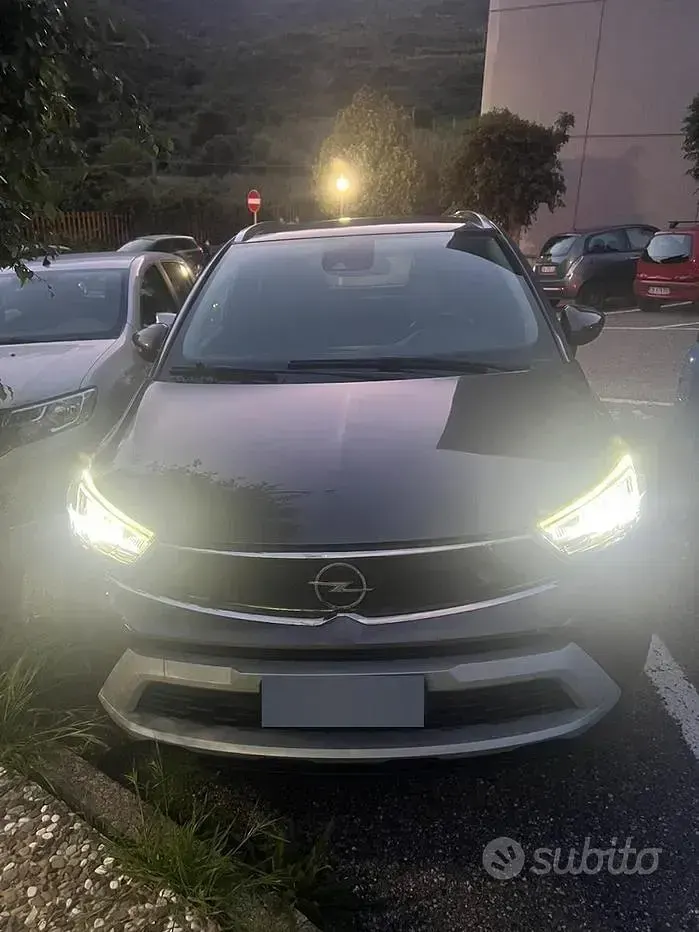 Usata Opel Crossland 110 CV (80 kW) 2021 Grigio SUV