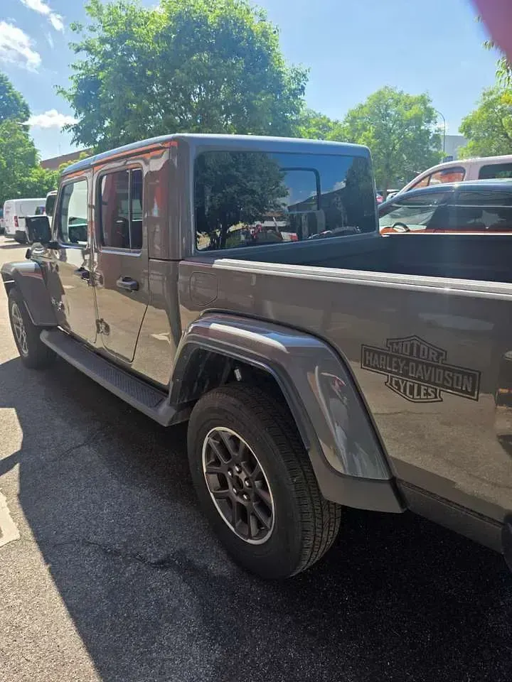 Usata Jeep Gladiator Overland 264 CV (194 kW) 2022 Grigio Pick-up