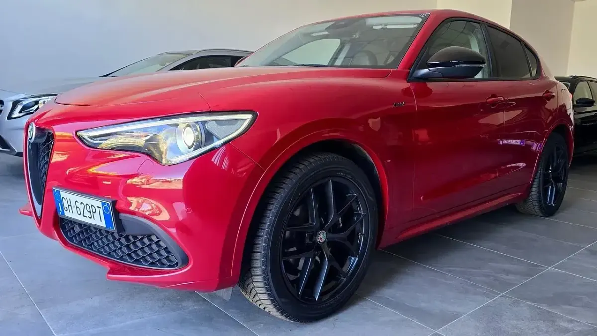 Usata Alfa Romeo Stelvio Sprint 190 CV (139 kW) 2022 Rosso SUV