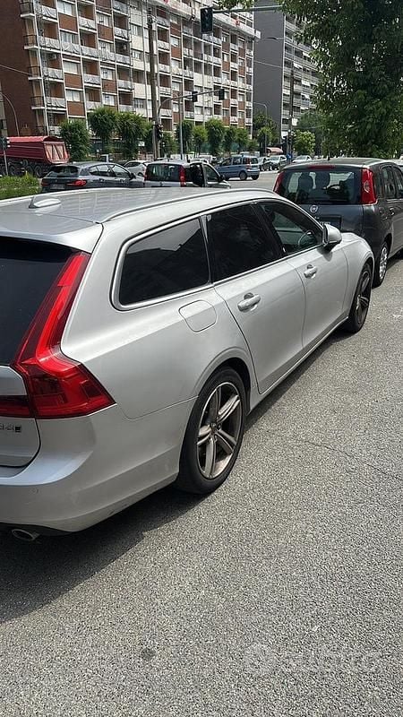 Usata Volvo V90 Momentum 190 CV (139 kW) 2017 Grigio Station wagon
