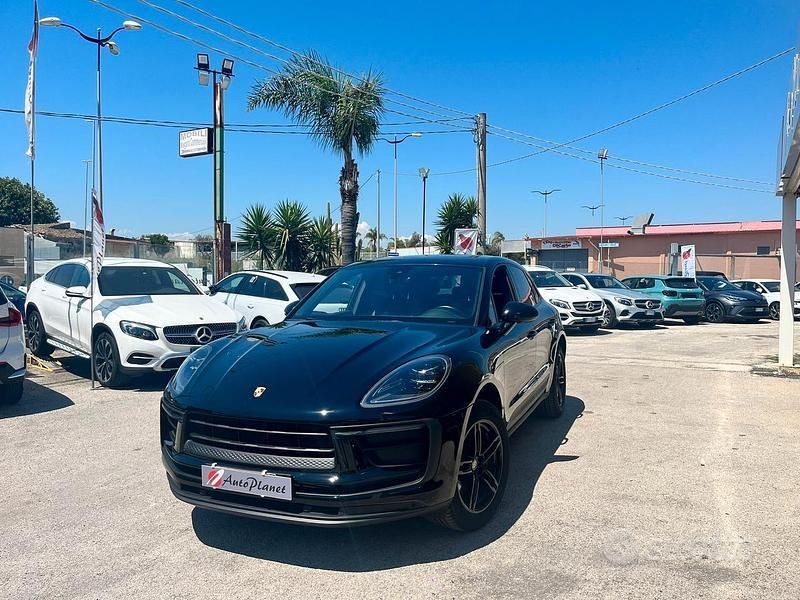 Nero Usata 2023 Porsche Macan SUV | 65.000 € (Buon prezzo) - Immagine 1/4
