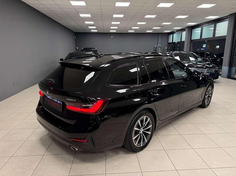 Usata BMW 318 Luxury Line 150 CV (110 kW) 2022 Nero Station wagon