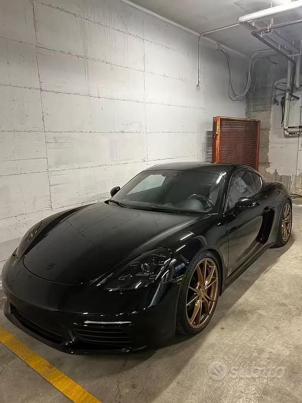 Usata Porsche 718 Cayman 300 CV (220 kW) 2020 Nero Coupé