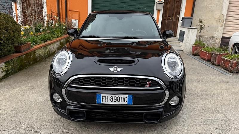 Begagnad Mini Cooper S Coupé 192 HK (141 kW) 2017 Svart Sportkupé