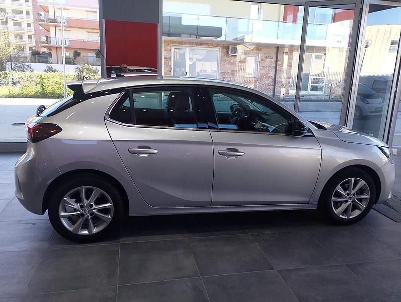Usado Opel Corsa Elegance 75 HP (55 kW) 2023 Prateado Sedan