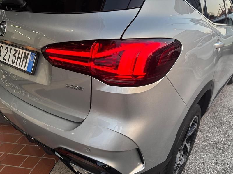 Usata MG HS Luxury 161 CV (118 kW) 2024 Grigio SUV