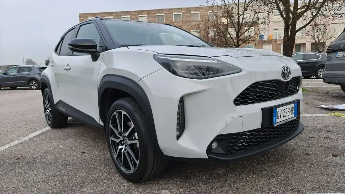 Usata Toyota Yaris Cross Sport 131 CV (96 kW) 2024 Bianco SUV