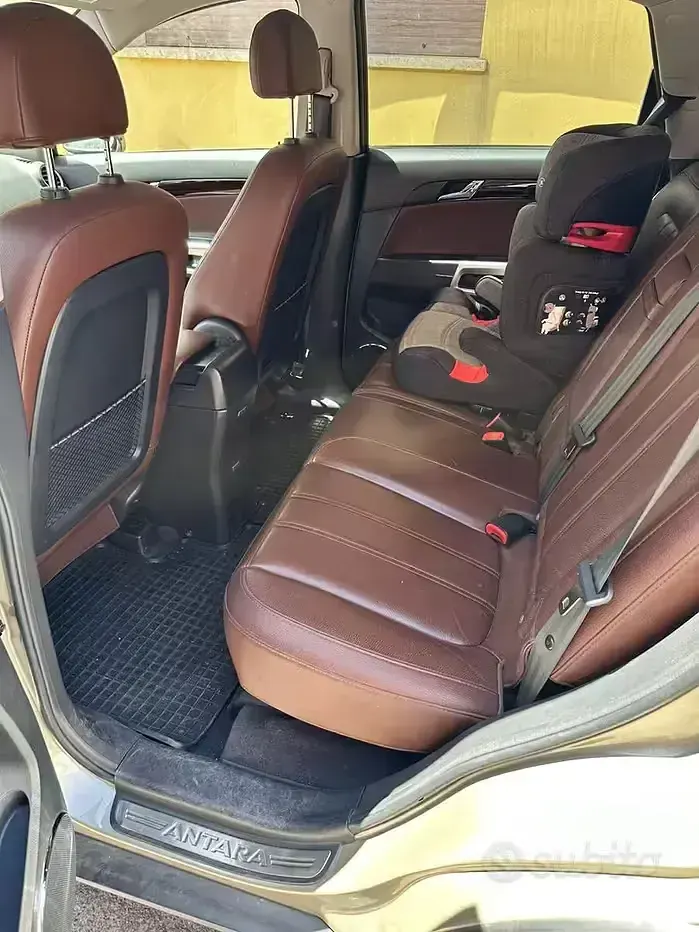 Usata Opel Antara 227 CV (166 kW) 2010 Grigio SUV