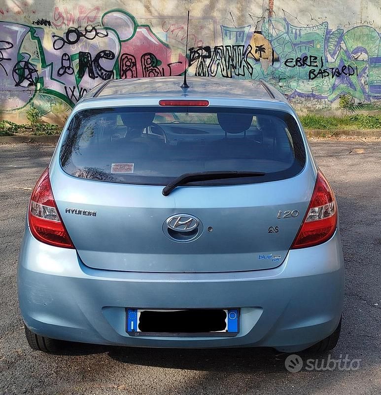 Usata Hyundai i20 78 CV (57 kW) 2009 Blu Utilitaria