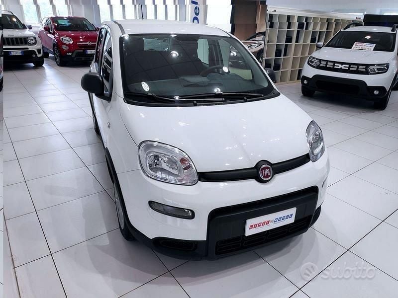 Usata Fiat Panda 70 CV (51 kW) 2024 Bianco Utilitaria