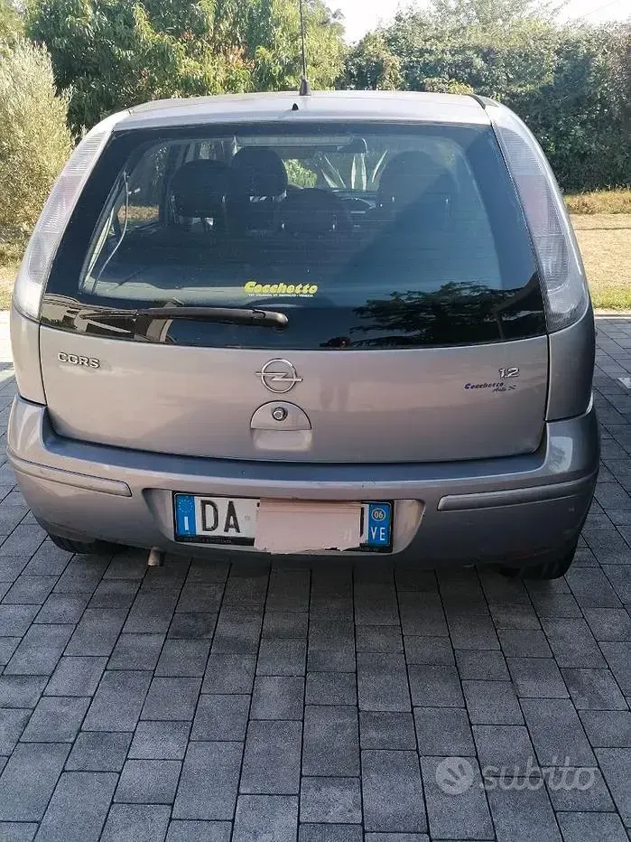 Usata Opel Corsa 80 CV (58 kW) 2006 Grigio Utilitaria
