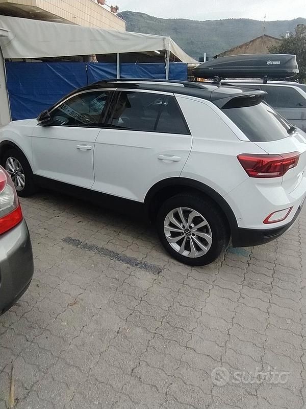 Usata VW T-Roc 110 CV (80 kW) 2023 Bianco SUV