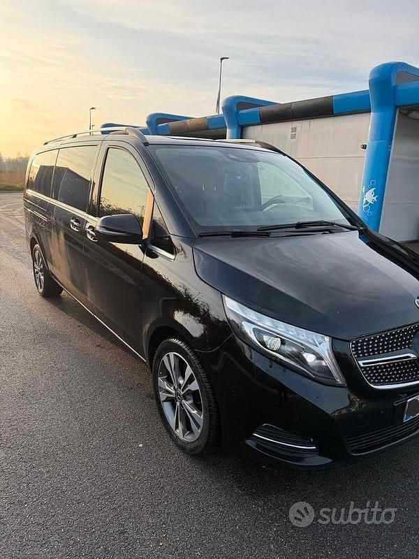 Usata Mercedes V250 Premium 190 CV (139 kW) 2018 Nero Monovolume