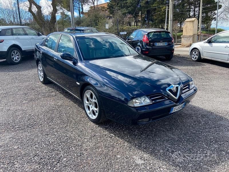 Usata Alfa Romeo 166 Progression 150 CV (110 kW) 2003 Blu Berlina