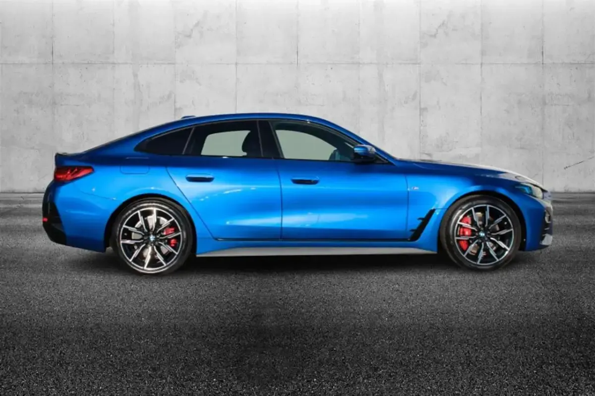 Usata BMW 420 M Sport 190 CV (139 kW) 2025 Blu/azzurro Berlina