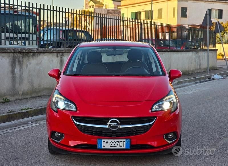 Usata Opel Corsa Cosmo 95 CV (69 kW) 2016 Rosso Utilitaria