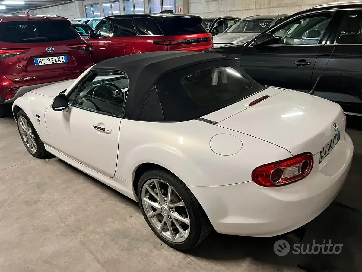 Usata Mazda MX5 126 CV (92 kW) 2010 Bianco Cabrio