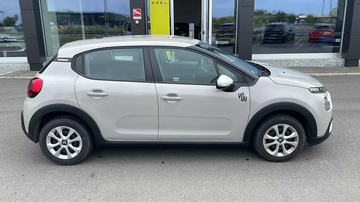Używany Citroën C3 PureTech 83 KM (61 kW) 2023 Beżowy Hatchback