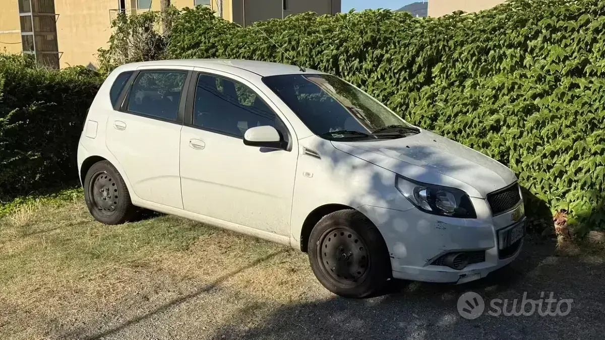 Usata Chevrolet Aveo 84 CV (61 kW) 2011 Bianco Berlina