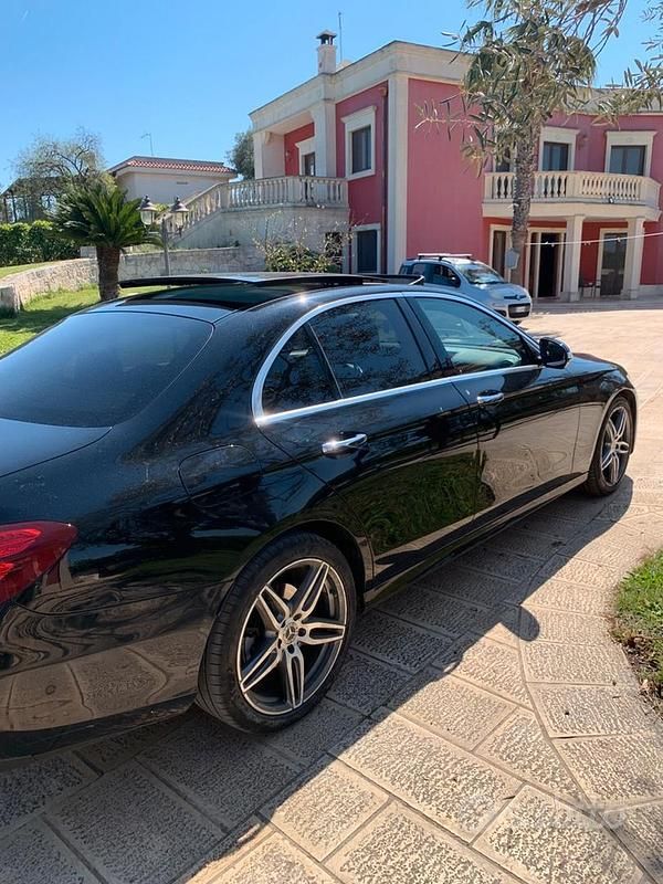 Usata Mercedes 220 170 CV (125 kW) 2018 Nero Berlina
